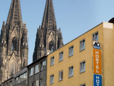 A And O Koeln Dom Hotel Exterior photo