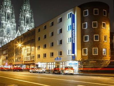 A And O Koeln Dom Hotel Exterior photo